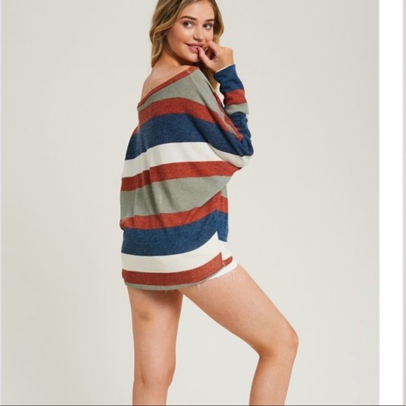 BF DEAL!! Striped Top - Picture 6 of 7